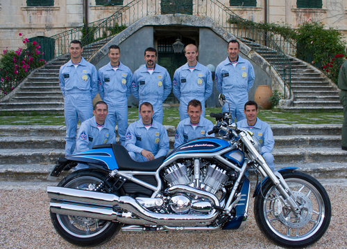 Harley Davidson V-Rod couleur Patrouille de France