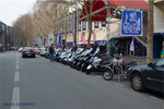 Salon du Scooter de Paris 2013 : scooters rangés - JPEG - 327.7 ko - 600×397 px